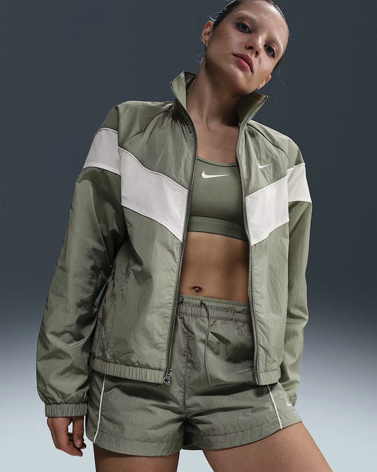Nike Windrunner Women's Loose UV Woven Full-Zip Jacket